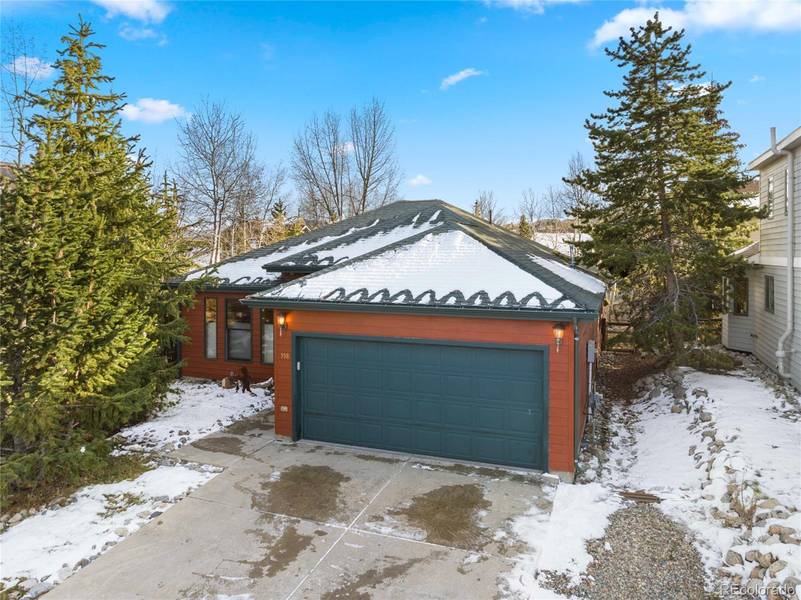 358 N Chipmunk CIR, Silverthorne, CO 80498