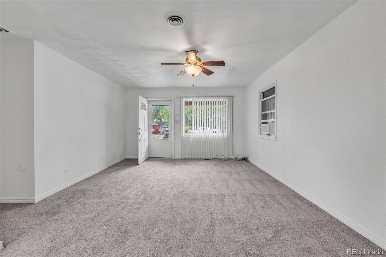 Thornton, CO 80229,8910 Poze BLVD