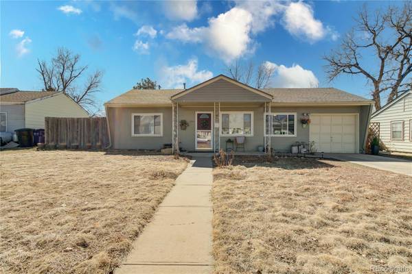 2901 S Grape WAY, Denver, CO 80222