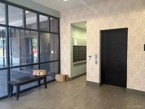 Denver, CO 80203,277 N Broadway #203