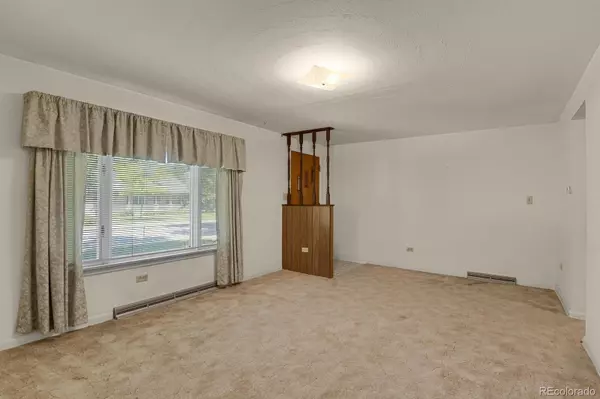 Centennial, CO 80121,6018 & 6020 S Pennsylvania ST