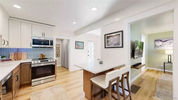 Golden, CO 80403,911 6th ST