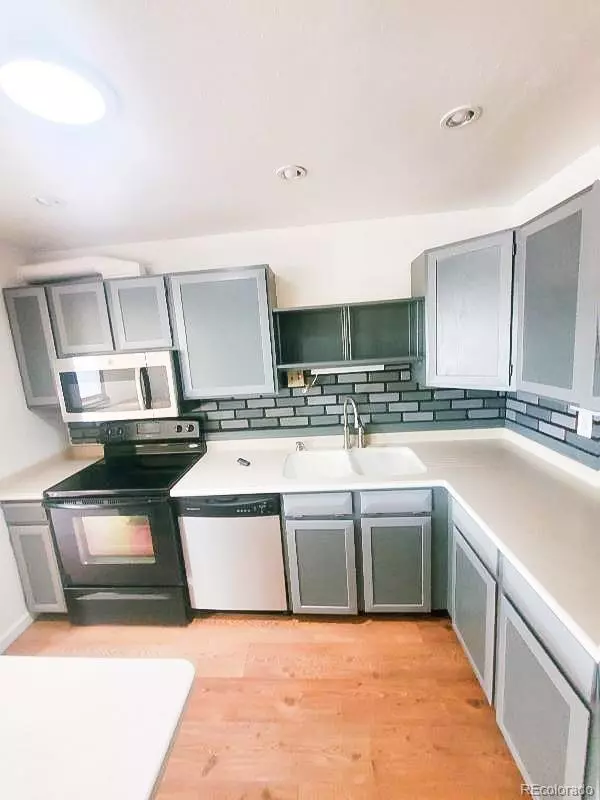 Aurora, CO 80013,3138 S Joplin CT