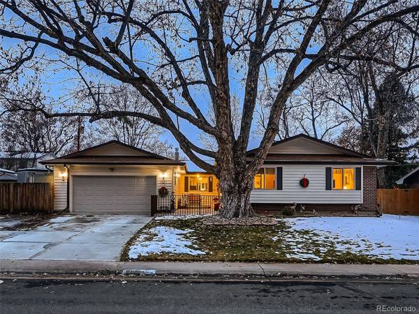 2171 S Allison CT, Lakewood, CO 80227