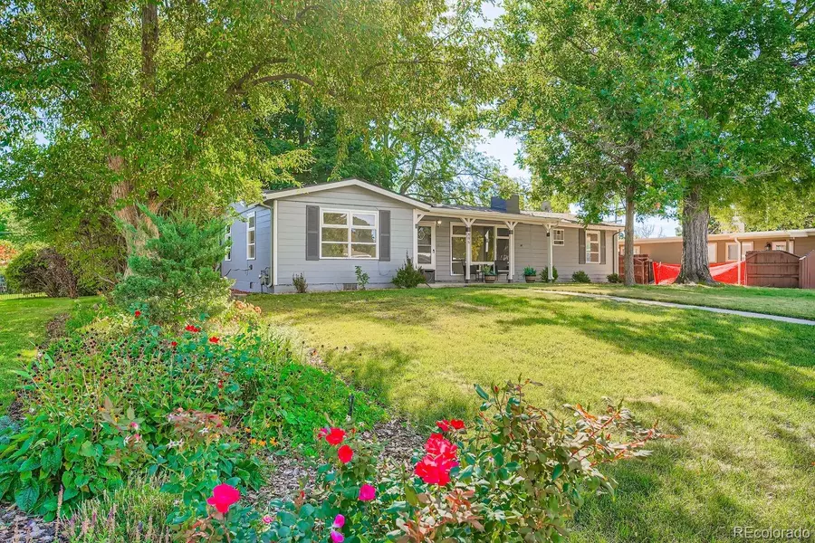886 Lee ST, Lakewood, CO 80215