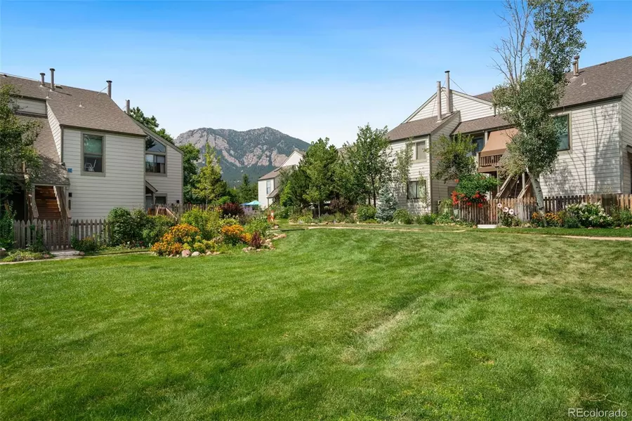 3260 Cripple Creek TRL #B, Boulder, CO 80305