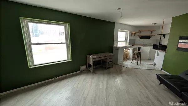 Denver, CO 80205,2120 N Broadway