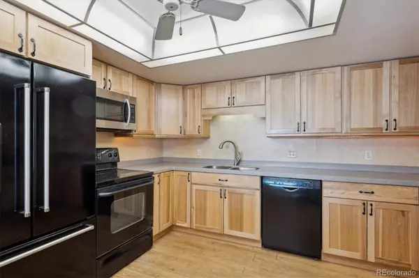 Aurora, CO 80014,13631 E Marina DR #608