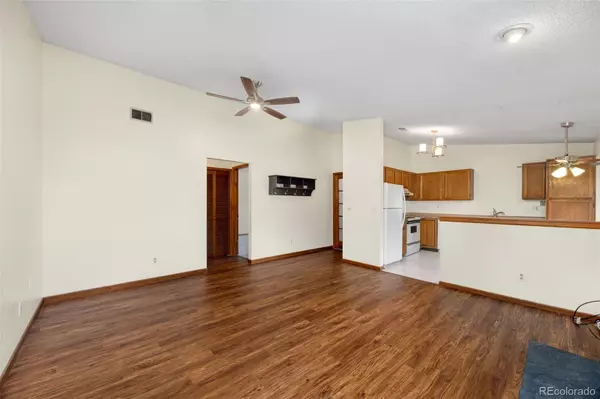 Lakewood, CO 80226,1075 S Garrison ST #203