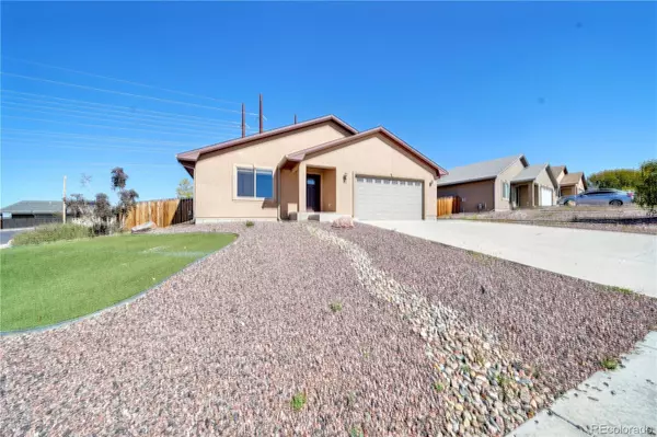 25 Arrowsmith DR, Pueblo, CO 81008