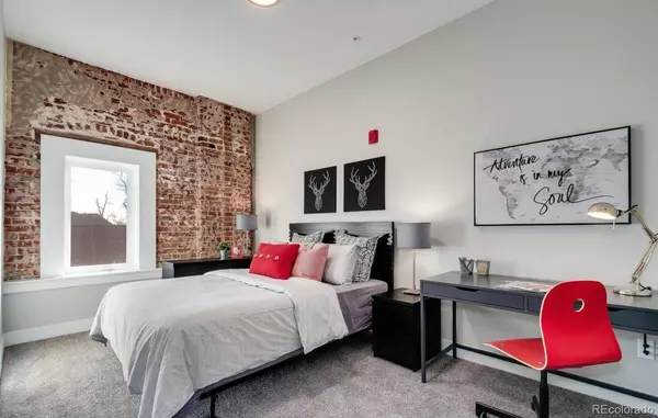 Denver, CO 80209,300 S Logan ST #210