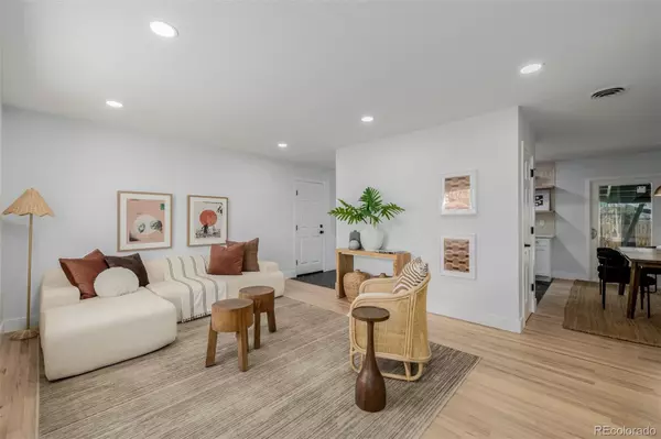 Denver, CO 80219,2213 S Meade ST