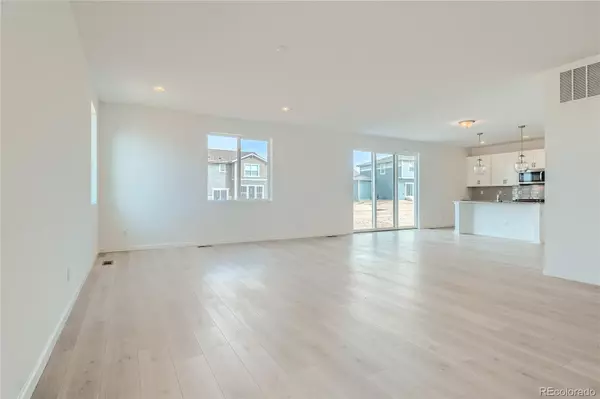 Aurora, CO 80018,27540 E Cedar AVE