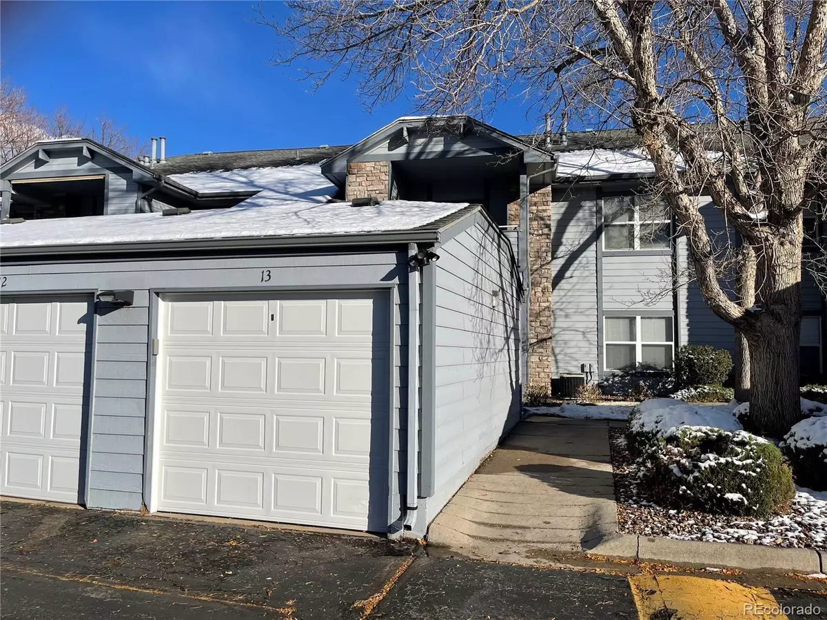 Lakewood, CO 80227,8055 W Eastman PL #102