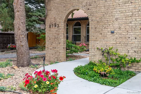 Denver, CO 80237,8793 E Monmouth PL