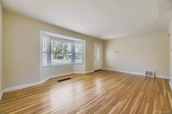 Denver, CO 80222,1300 S Holly ST