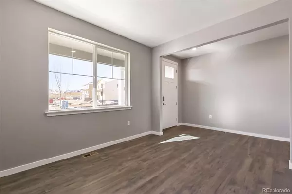 Watkins, CO 80137,852 N Deer Park ST