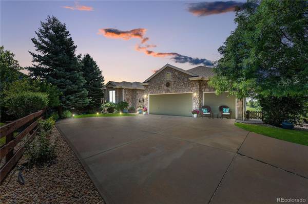 8560 S Nelson CT, Littleton, CO 80127