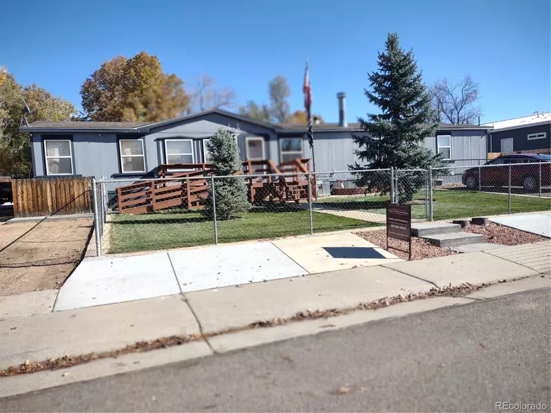 211/212 Poplar ST, Lochbuie, CO 80603