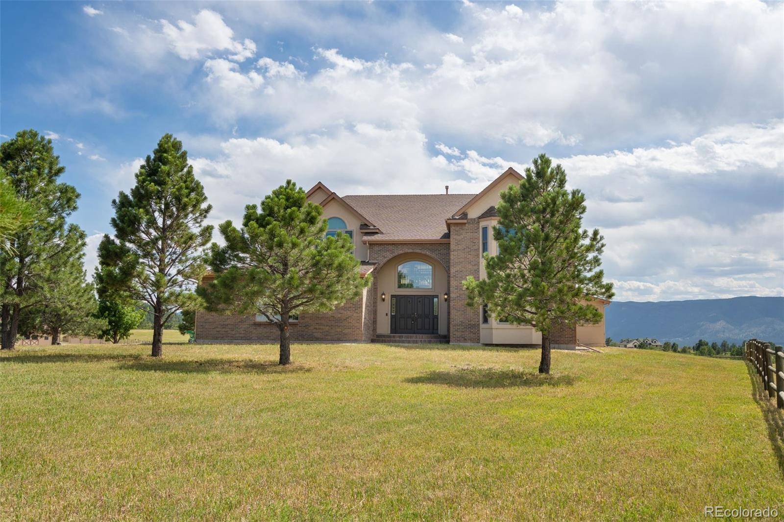 Larkspur, CO 80118,1680 Elk View RD