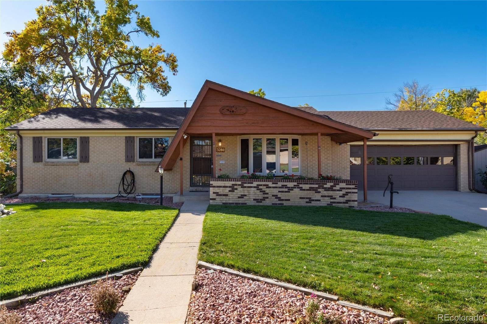 3280 W Chenango AVE, Englewood, CO 80110