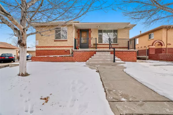 2936 W 42nd AVE, Denver, CO 80211