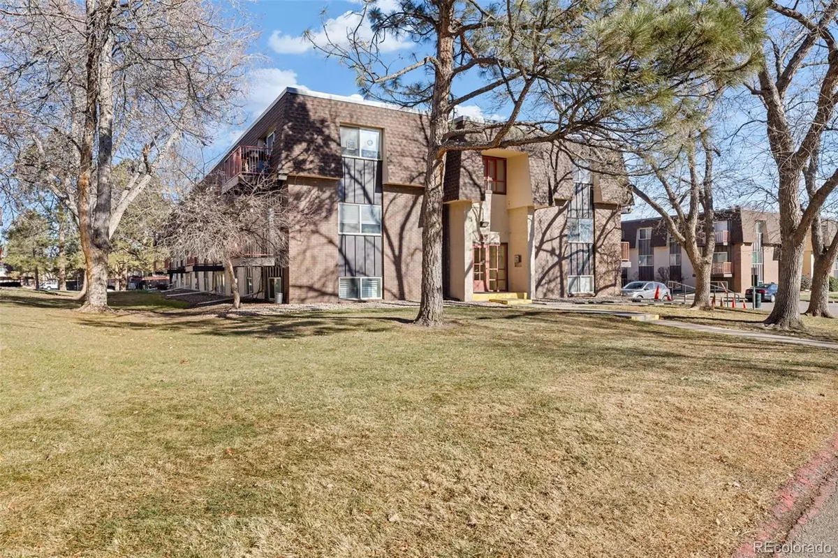 Denver, CO 80237,7755 E Quincy AVE #303A5