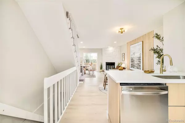 Littleton, CO 80123,9579 W Coal Mine AVE #D