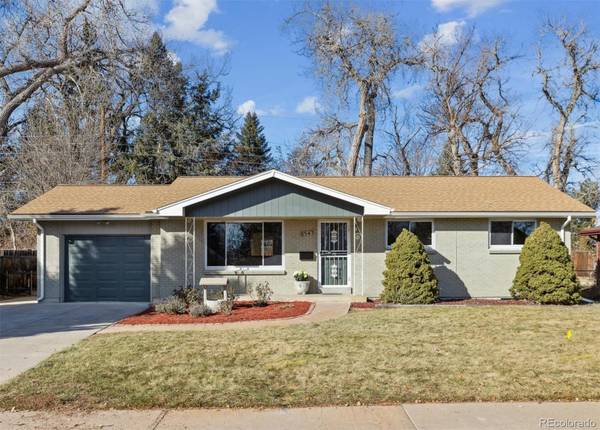 8543 W Arizona DR, Lakewood, CO 80232