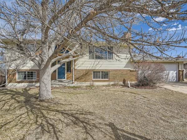 5222 S Newton ST, Littleton, CO 80123