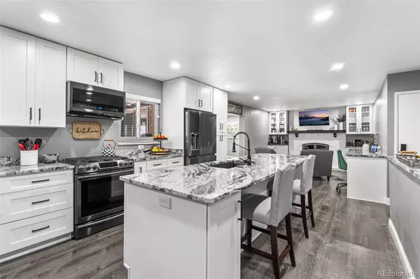 12178 W Jewell DR, Lakewood, CO 80228