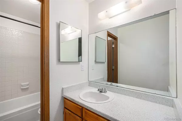 Wheat Ridge, CO 80033,7740 W 35th AVE #208
