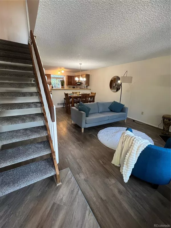 Lakewood, CO 80232,1240 S Flower CIR #A