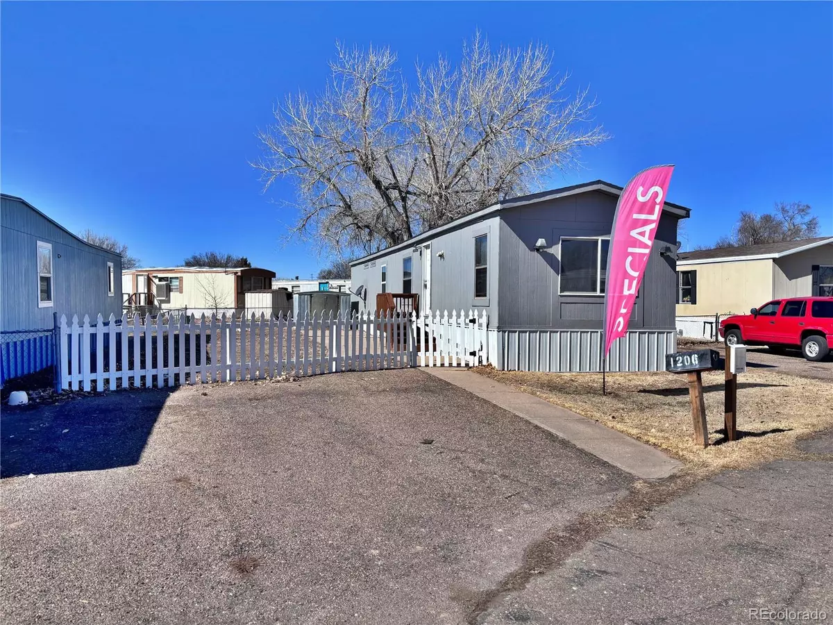 La Junta, CO 81050,1206 Holt LN