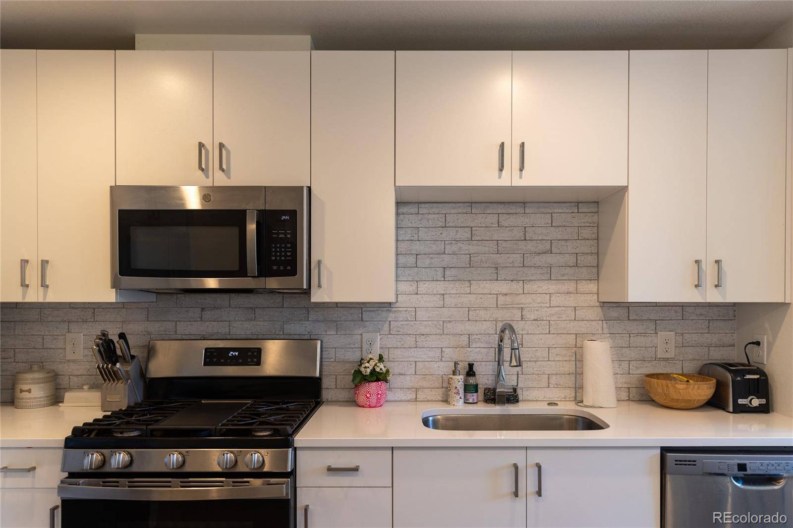 Denver, CO 80205,2350 Tremont PL #17
