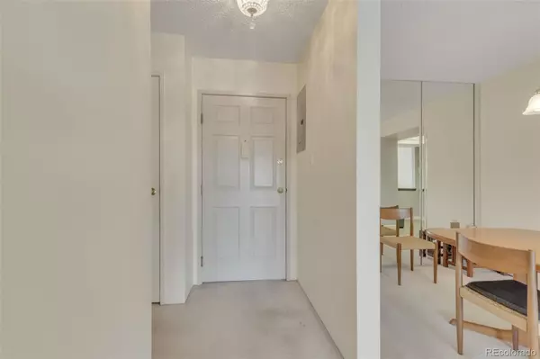Aurora, CO 80014,13931 E Marina DR #402