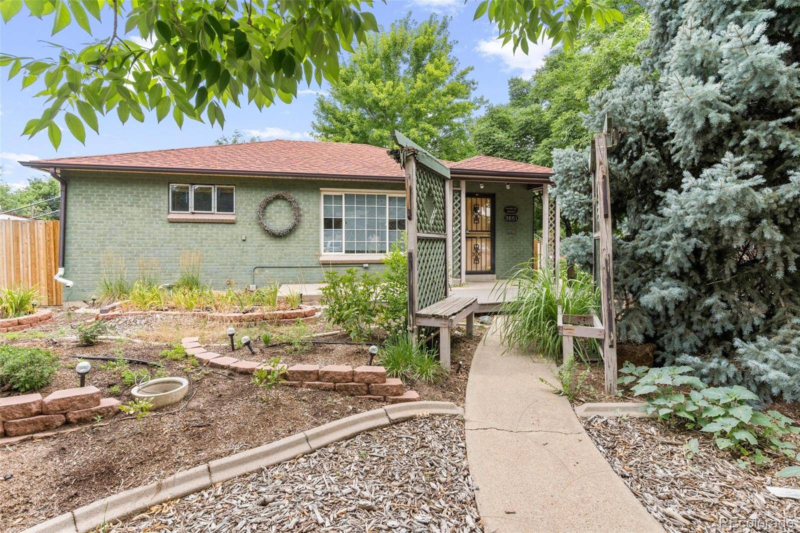 3651 N Madison ST, Denver, CO 80205