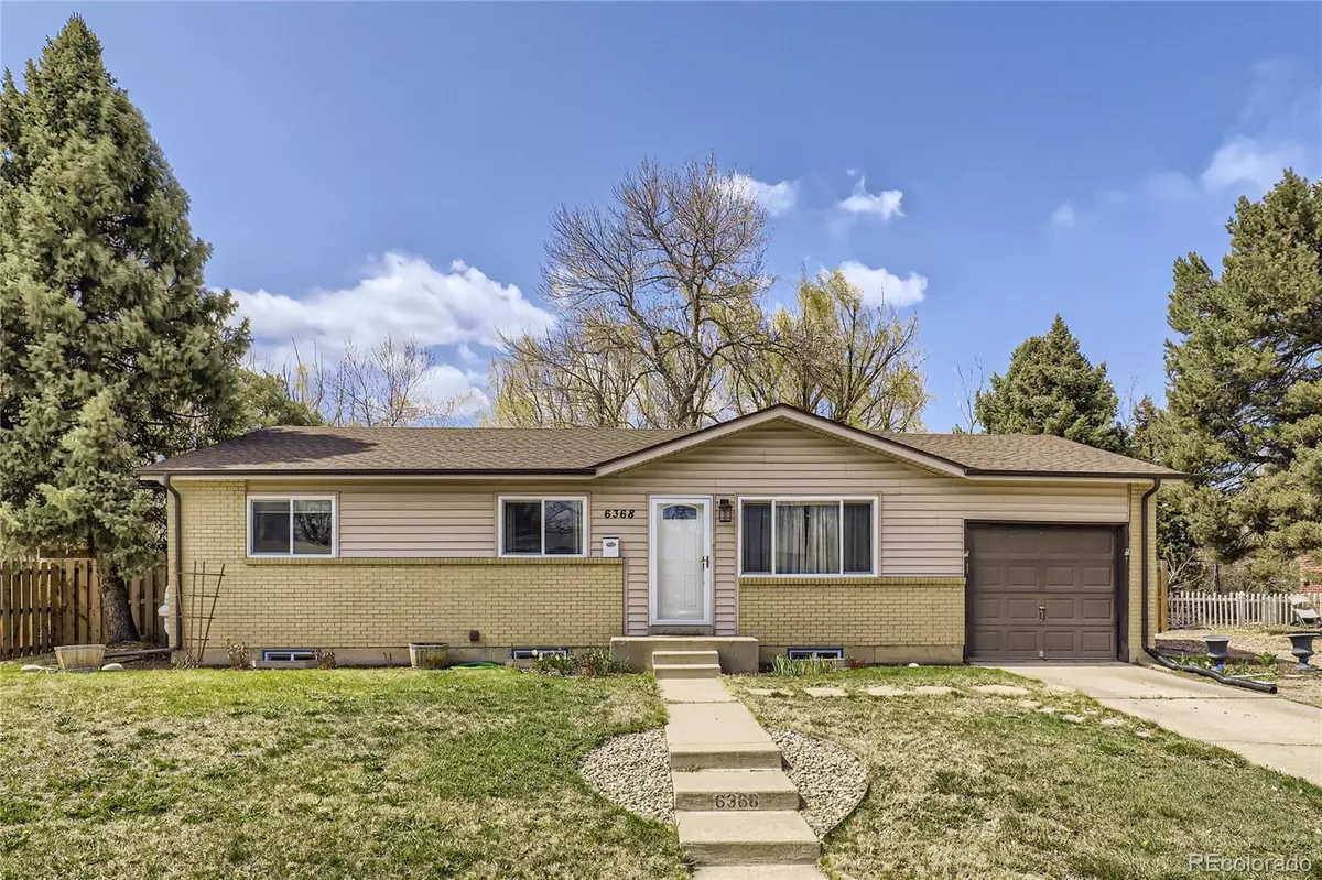 Arvada, CO 80004,6368 Iris WAY