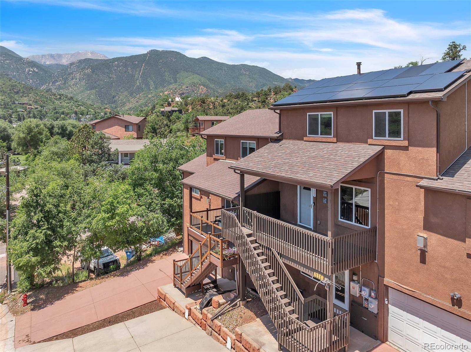 111 Pinon LN, Manitou Springs, CO 80829