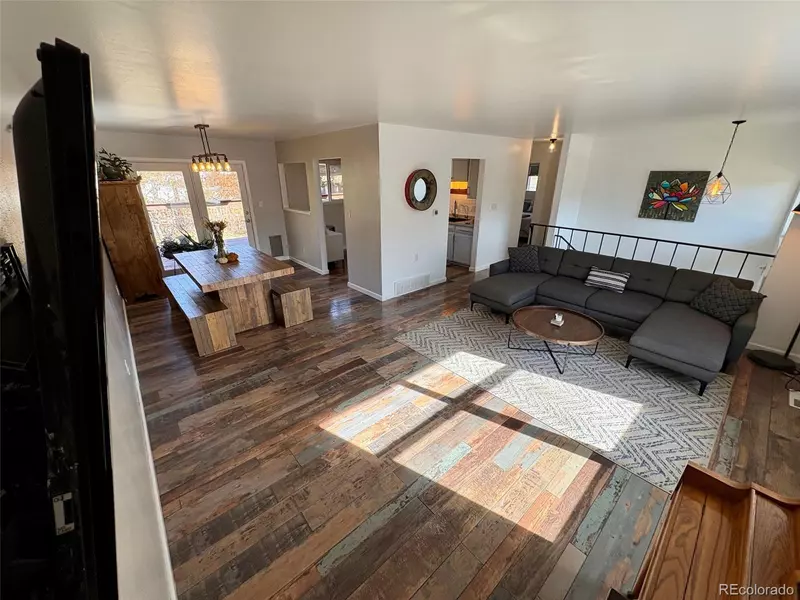 6885 W 69th PL, Arvada, CO 80003