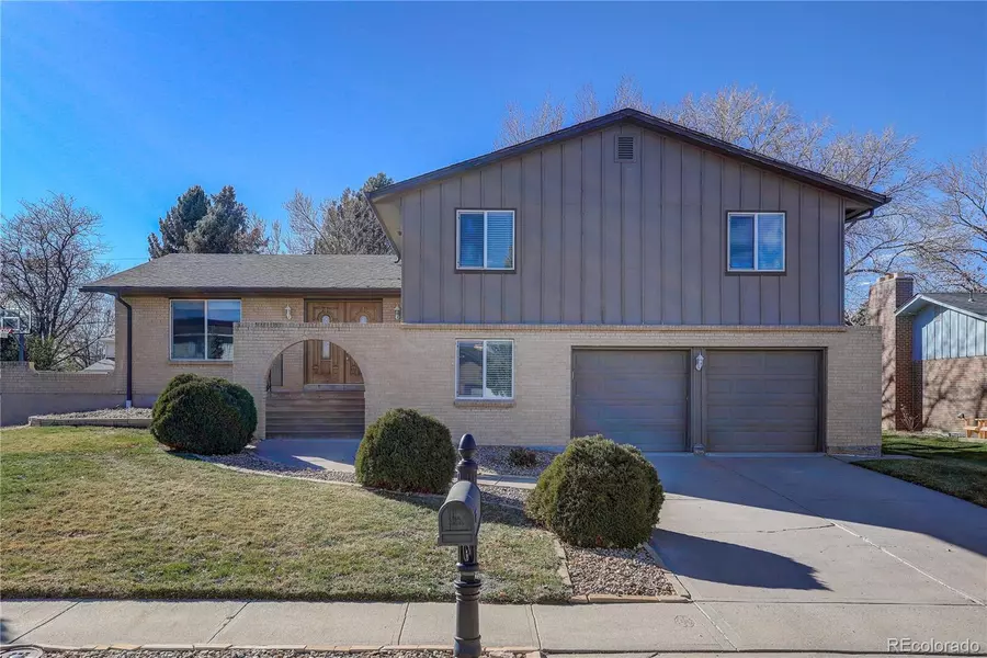 3287 S Geneva ST, Denver, CO 80231