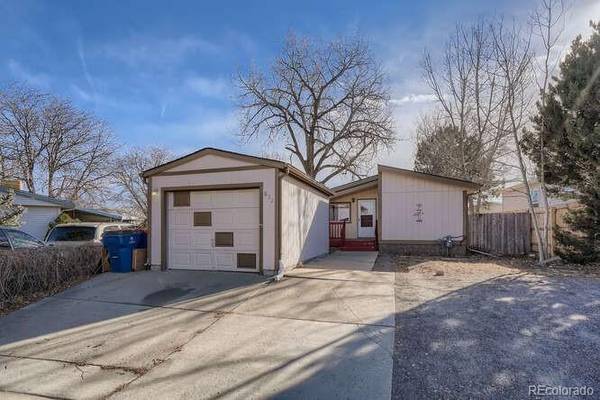 832 Glen Barr ST, Dacono, CO 80514