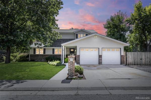 9738 W 74th PL, Arvada, CO 80005