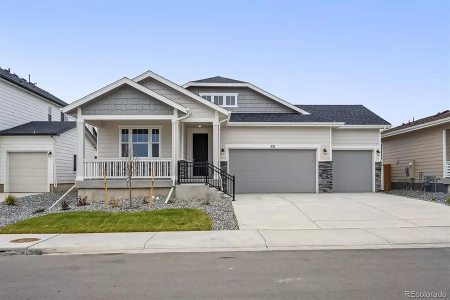 221 Sage Grouse WAY, Bennett, CO 80102