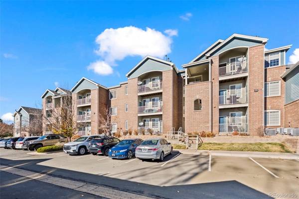 19303 E College DR #207, Aurora, CO 80013