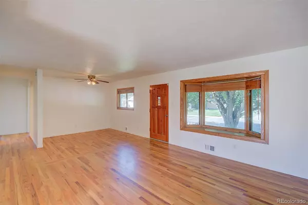 Arvada, CO 80004,6054 Iris WAY