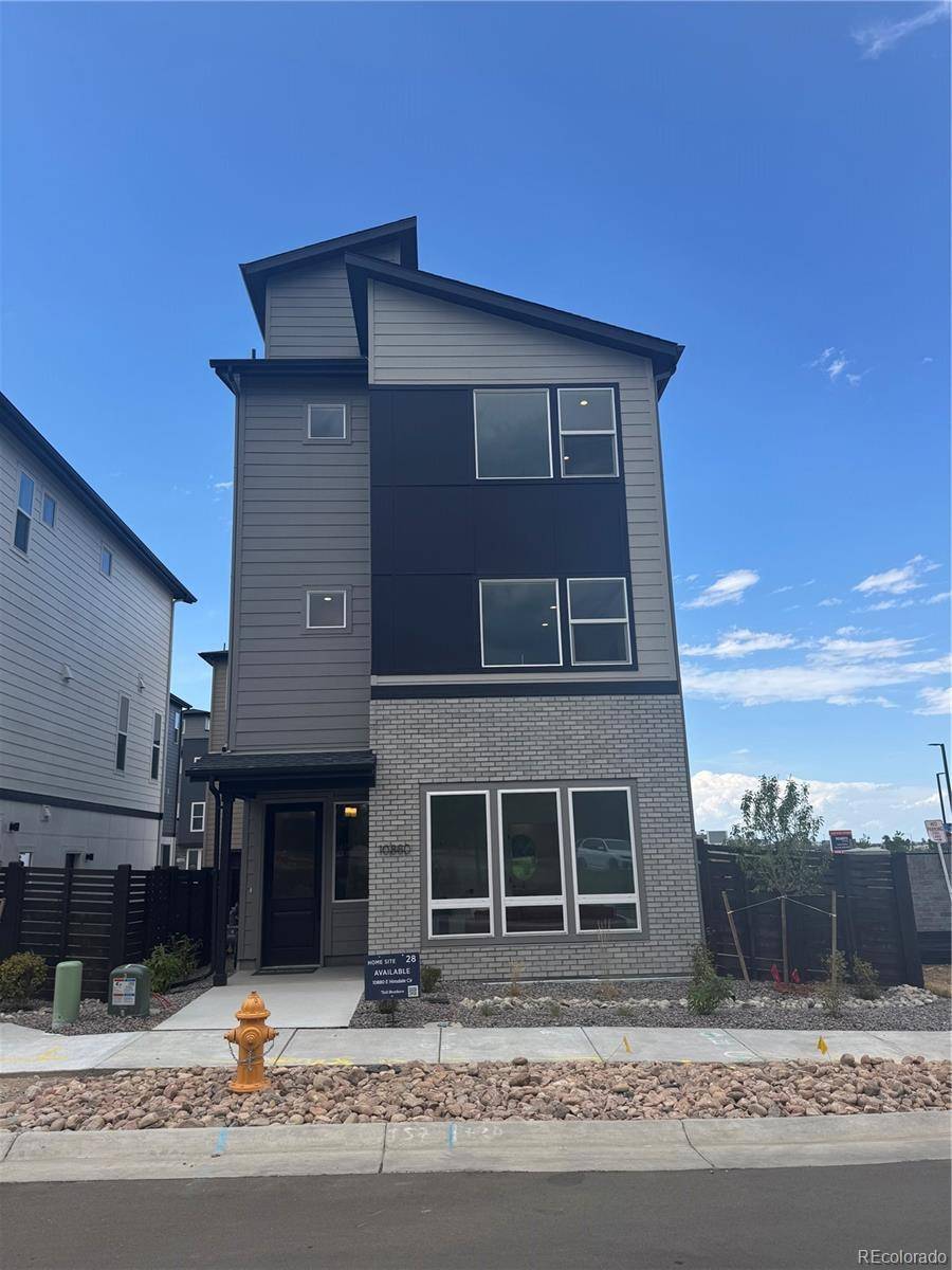 10880 E Hinsdale CIR, Centennial, CO 80112