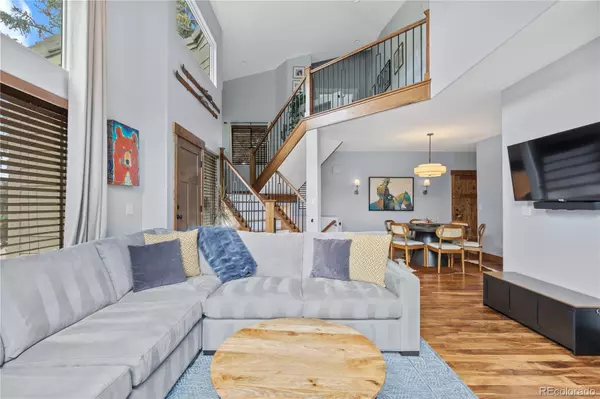 Golden, CO 80401,661 Trailside DR