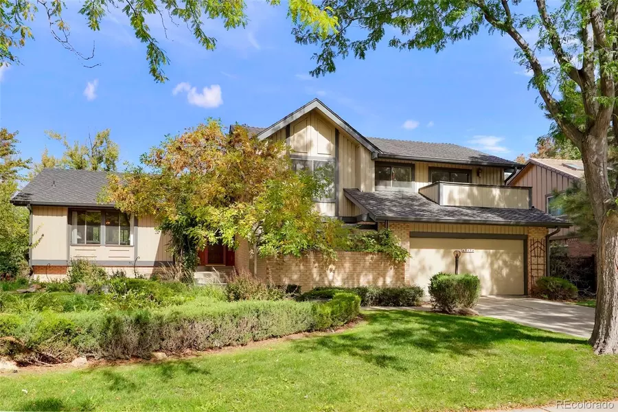 6041 W Pacific CIR, Lakewood, CO 80227