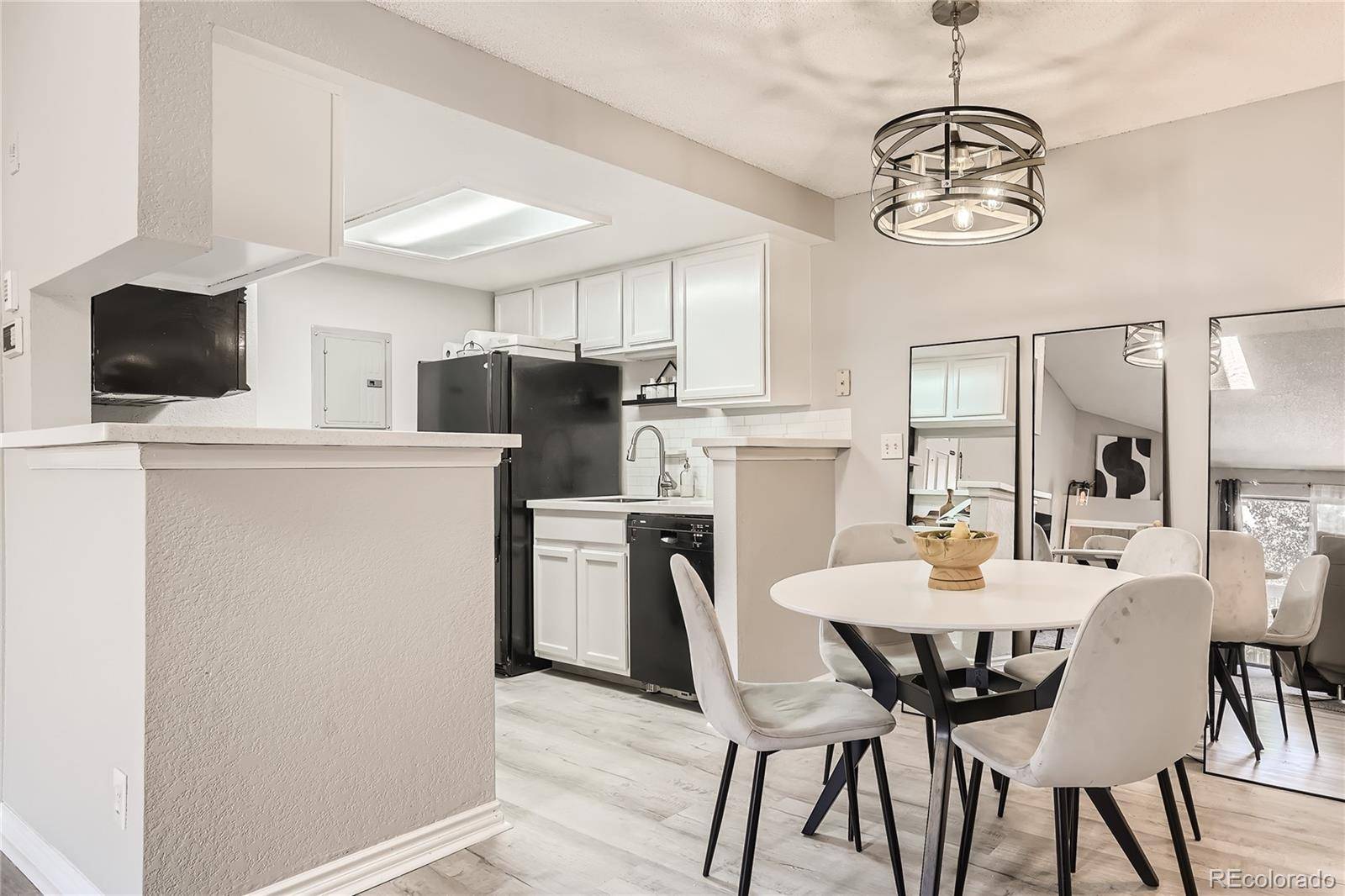 Englewood, CO 80111,10263 E Peakview AVE #C202
